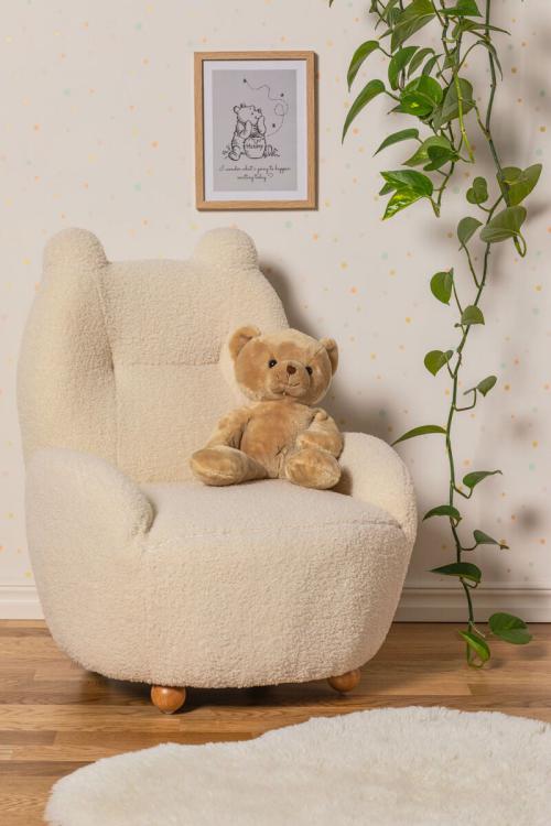 Vackert inrett barnrum med björnfåtöljen från Alice & Fox
